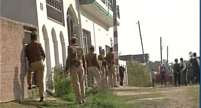 Lucknow siege: 2 suspected militants holed up inside Thakurganj home