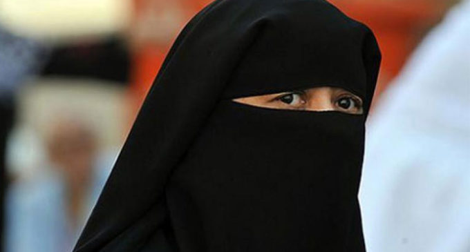 One million Indian Muslims sign petition against triple talaq