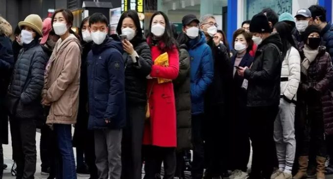 Hebei: China locks down 400,000 people after virus spike near Beijing