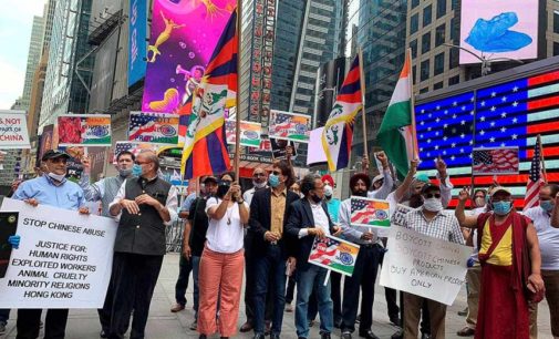 Boycott China’s slogans in America, tremendous performance against Dragon on Times Square