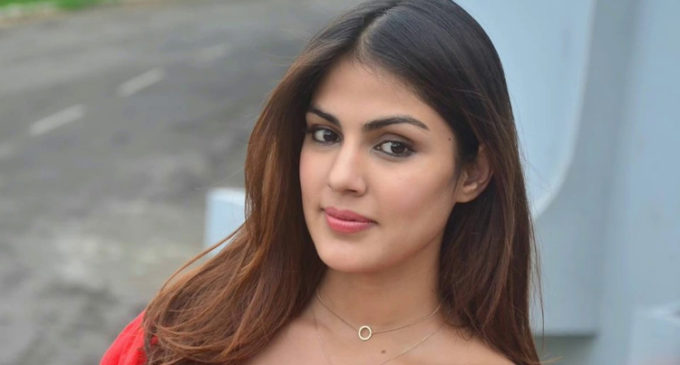 Rhea Chakraborty Paid From 2 Bank Accounts Of Sushant Rajput