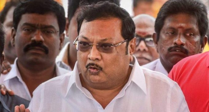 Alagiri Joins Rajinikanth to Keep TN Political Pot Boiling