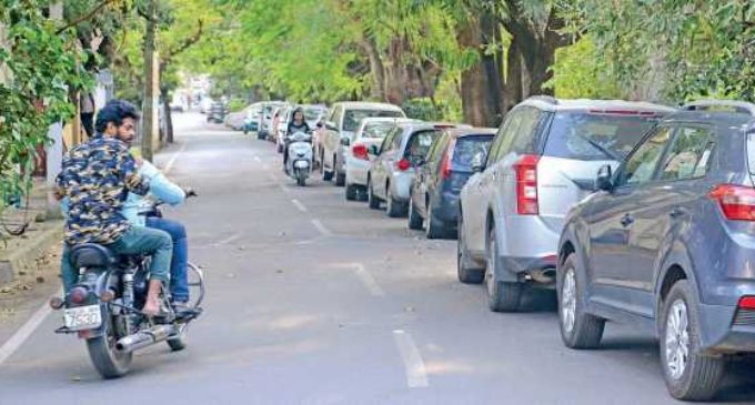 Karnataka CM mulls paid parking in Bengaluru, proposes others changes
